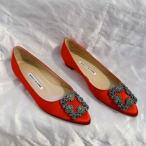 Brand New** Manolo Blahnik HANGISIFLAT Red Satin Jewel Buckle Flat Pumps